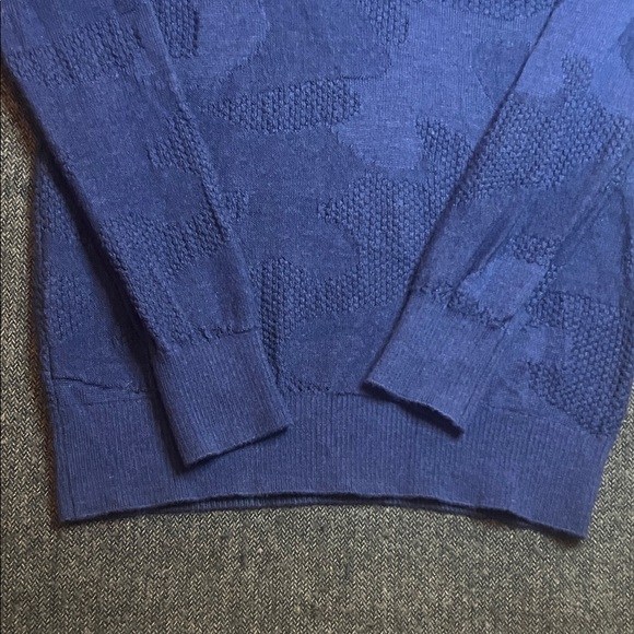 Kit and Ace Merino Wool Blue Camouflage Textured Knit Crewneck Sweater sz S EUC - Picture 5 of 11